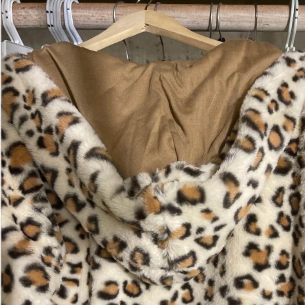 Ivory Leopard Faux Fur Hoodes Bomber Jacket - Picture 7 of 7